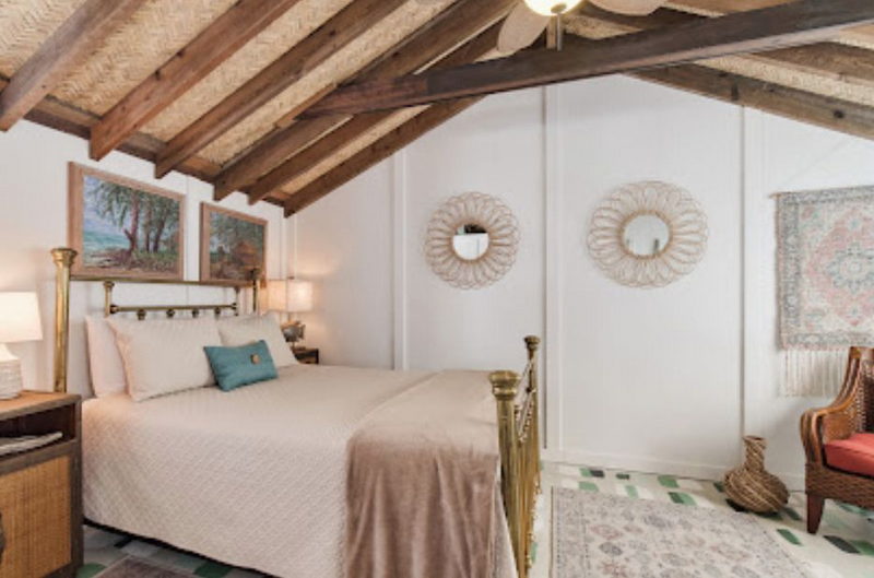 Green Buoy Resort (Happy Landings Resort, Happy Landing Motel) - Web Listing (newer photo)